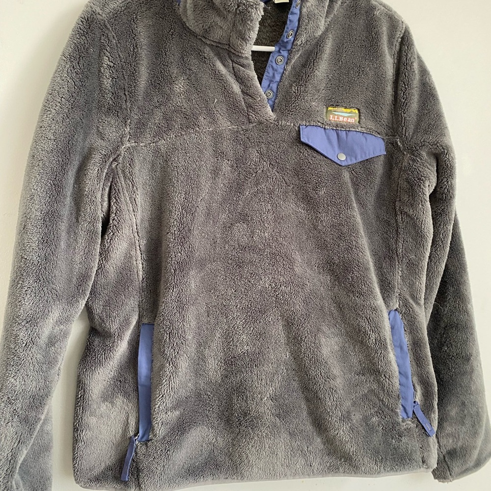 Gray L.L.Bean Fleece Pullover with Blue Accents